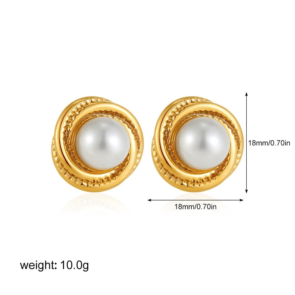 Pearl Circle Stud Earring